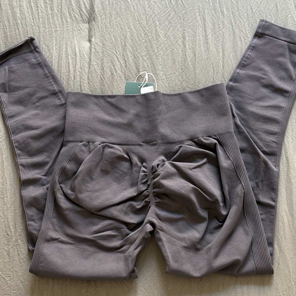 HALARA Gray High-Waist Leggings - Picture 4 of 4
